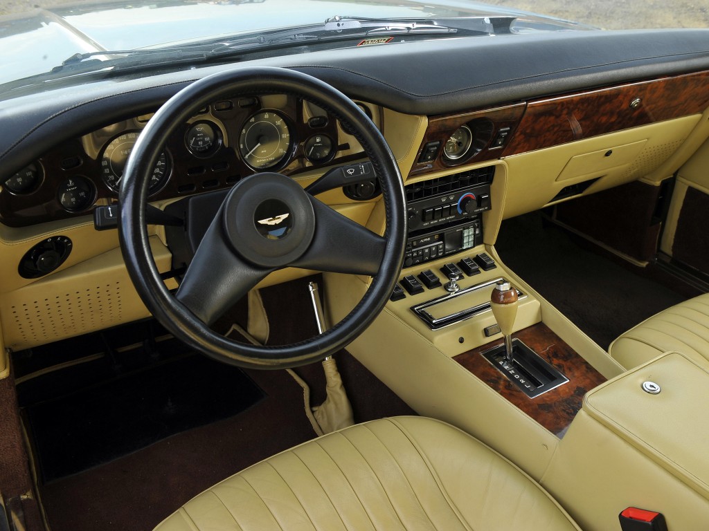 Aston Martin V8 (Automatic)